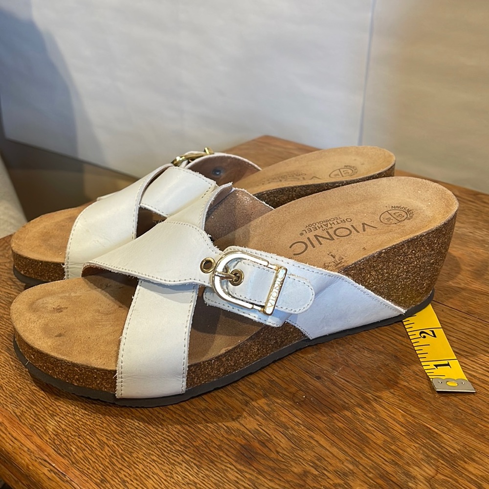 Vionic Danette white cork wedge Orthodic sandals size 7